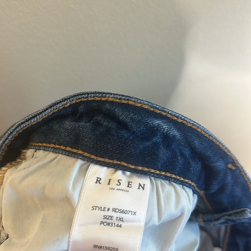 Risen High Rise Shorts Dark Wash Womens Size 1XL Distressed - Picture 14 of 15